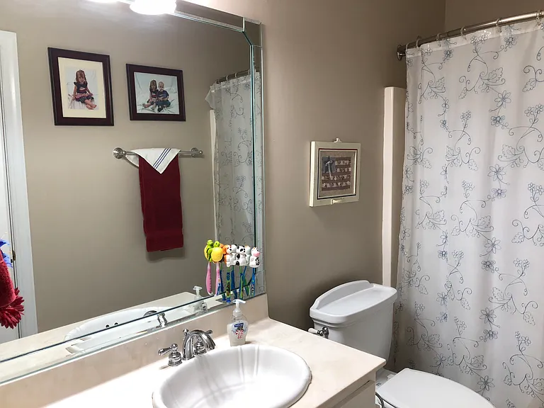215 Live Oaks Cir — Photo 9