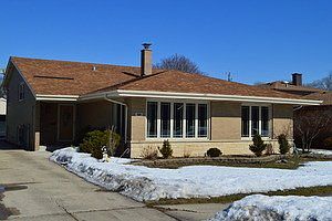 2nd image of 5112 W 105th Pl