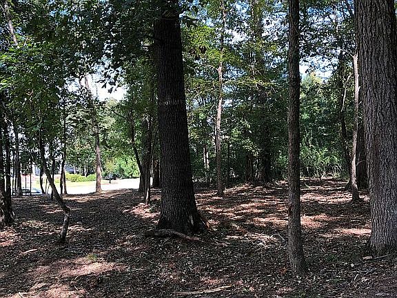3rd image of 1583 River Island Pkwy