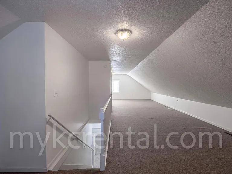 4306 Fisher St — Photo 12