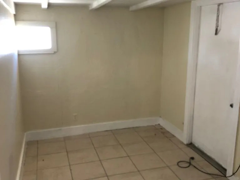 1859 Lauderdale Manor Dr — Photo 10
