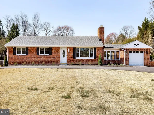 5720 Park Dr, Bowie, MD 20715