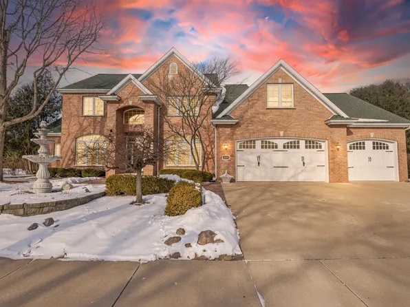 324 E Haddonstone Dr, Appleton, WI 54913