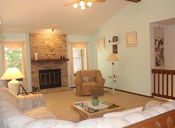 4th image of 106 Beaujolais Dr