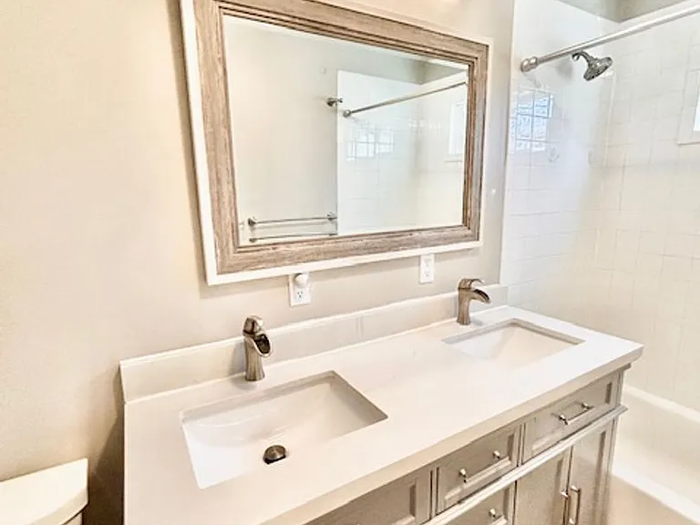 2127 Pimmit Dr — Photo 16