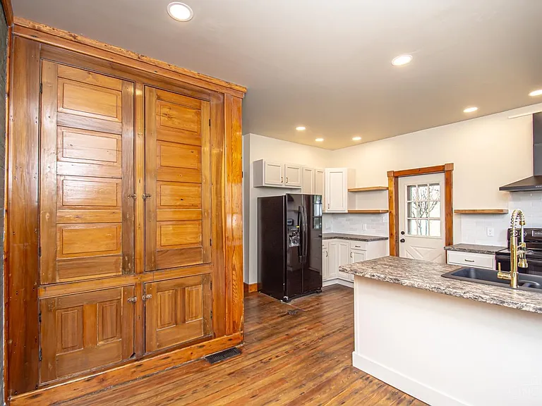 117 Montgomery Ave — Photo 19