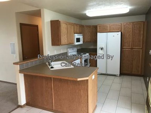 3rd image of 18215 E Michielli Ave