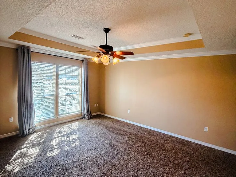 4697 Lovegrass Ln — Photo 8