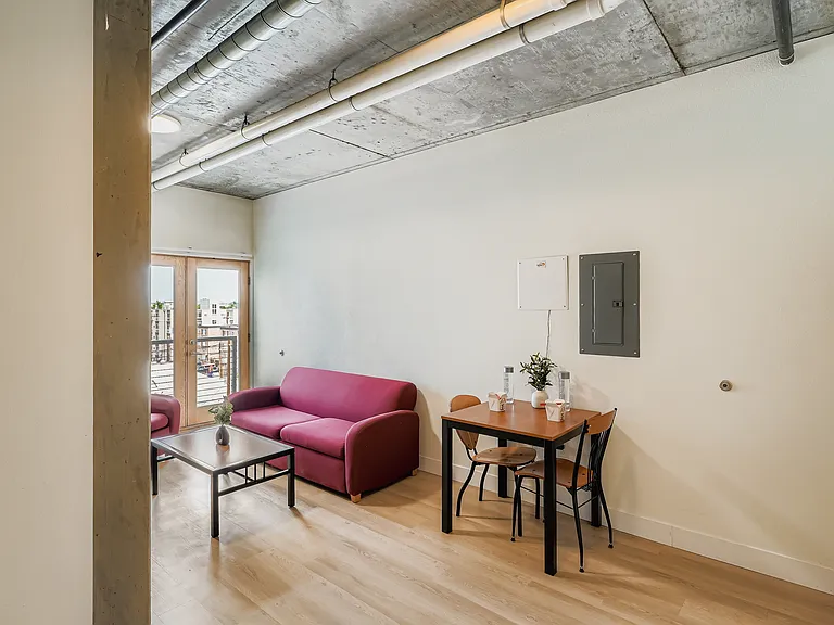 University Lofts — Photo 20