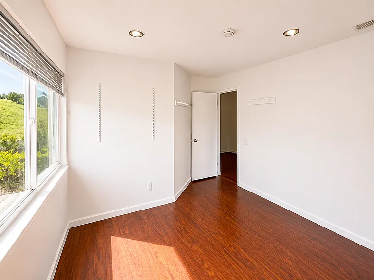 3650 Annandale Ct — Photo 12
