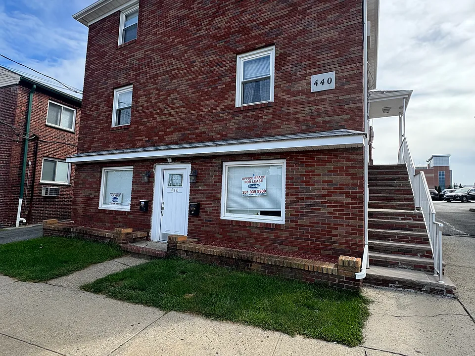 440 Ridge Rd #1C