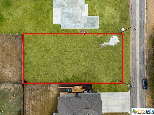 766 Utopia Blvd, Selma, TX 78154