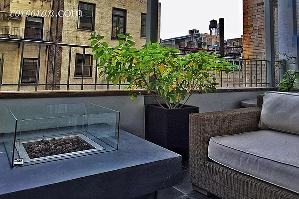 Rented by Corcoran | media 27