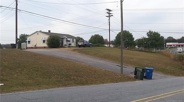 1st image of 1450 6th St SE