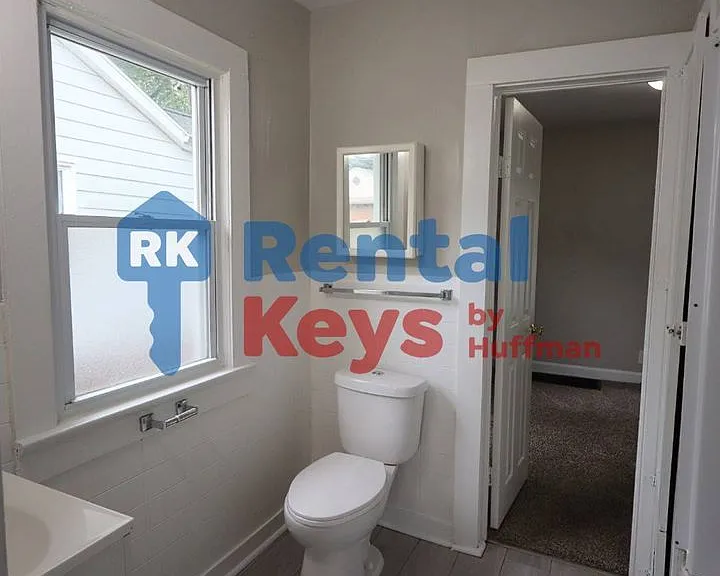 2525 S Rotherwood Ave — Photo 12
