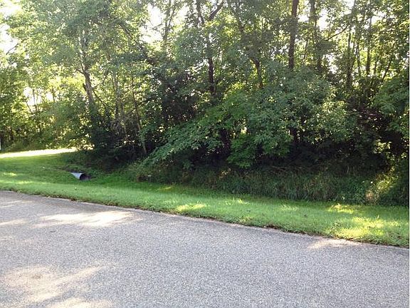 2nd image of Alcott Dr