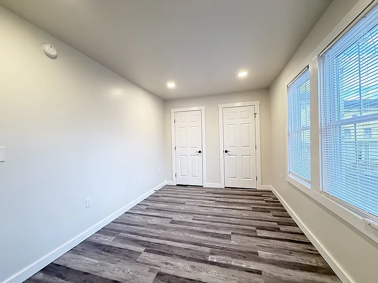 629 Main St #1 — Photo 8