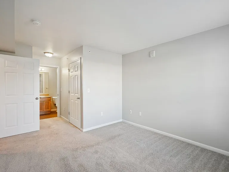 Abbey Ridge Apartment Homes — Photo 48