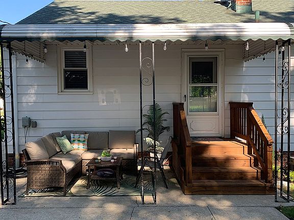5th image of 2300 E 290th St