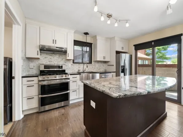 59 Taurus Dr #4D, Hillsborough Twp., NJ 08844