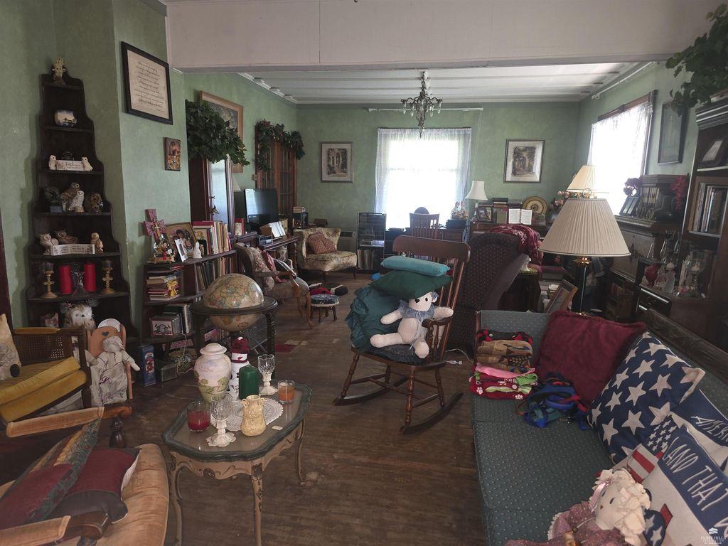 1012 18th St, Belleville, KS - View 2