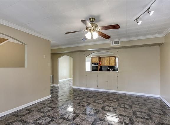 4th image of 124 Pleasant Valley Dr