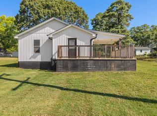 3811 Huntsville Rd, Florence, AL 35630