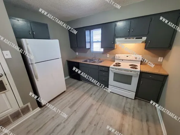 8201 Spring Valley Rd Building 14-14A, Belton, MO 64012