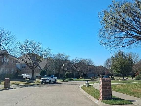 5th image of 2621 Creekway Dr