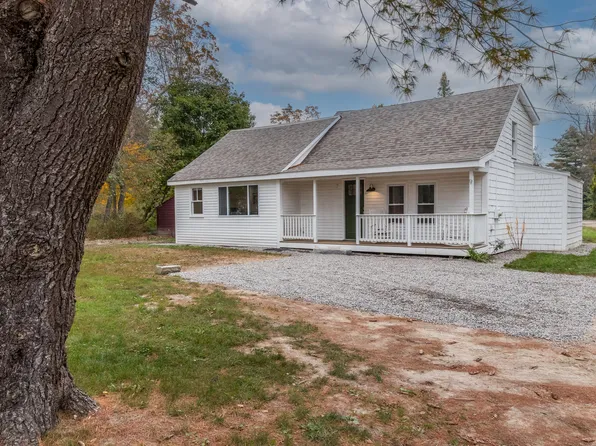 9 Jusam Way, Cumberland, ME 04021