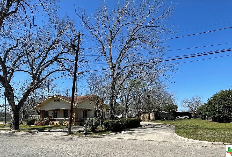 2nd image of E Pine St