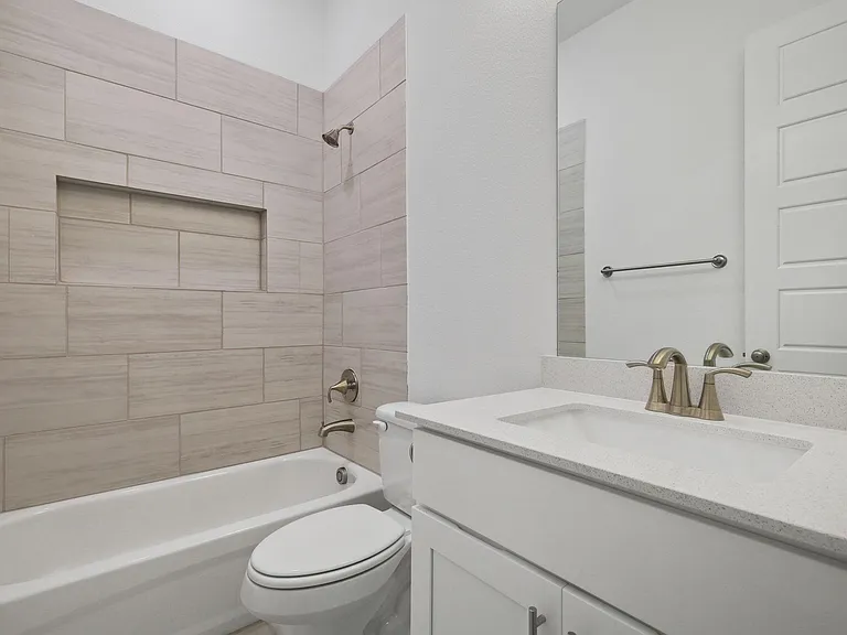 8218 Vitex Ave — Photo 7