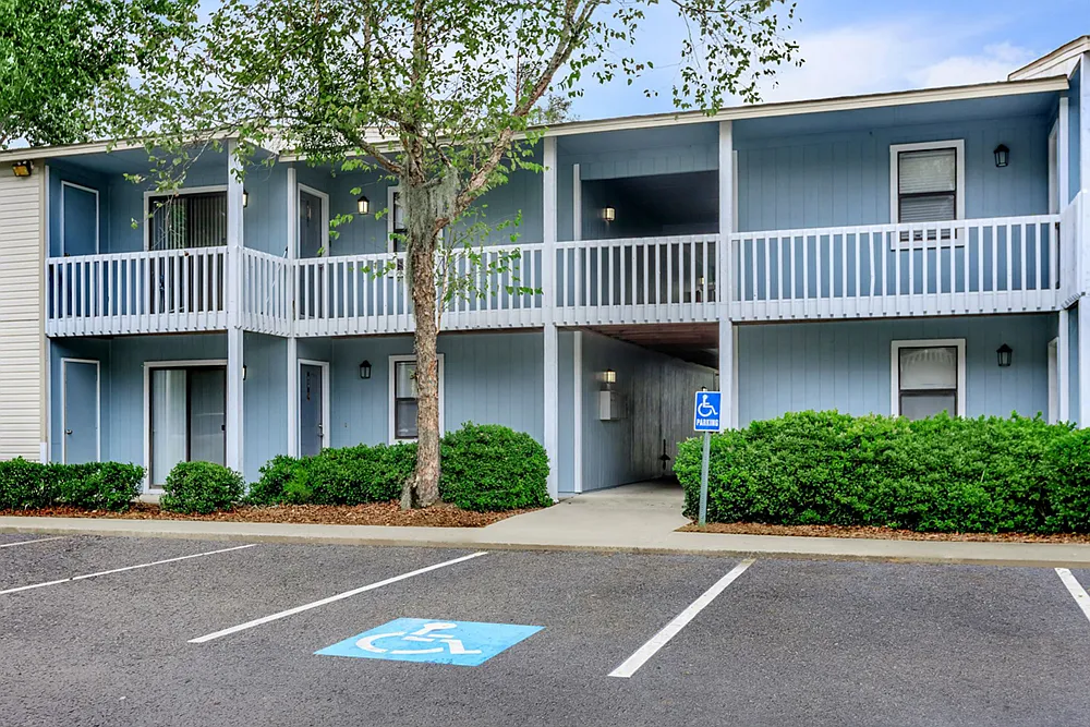 Kessler Point Apartment Homes — Photo 4
