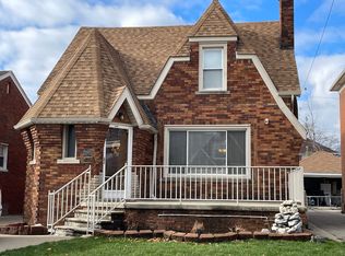 5481 Maple St, Dearborn, MI 48126