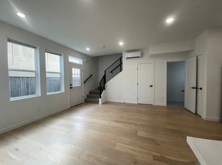 7557B 15th Ave SW, Seattle, WA 98106