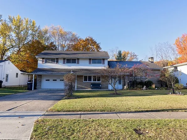 415 Whitman Blvd, Elyria, OH 44035