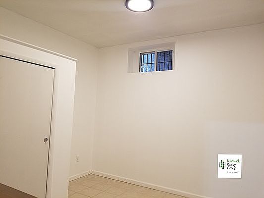 4th image of 88 Meserole Ave #B2