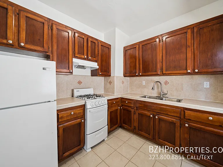 1267 Vin Scully Ave — Photo 13