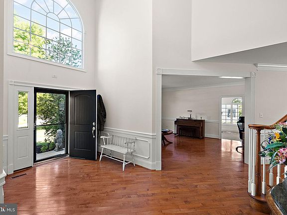 5th image of 1670 Royal Berkshire Cir
