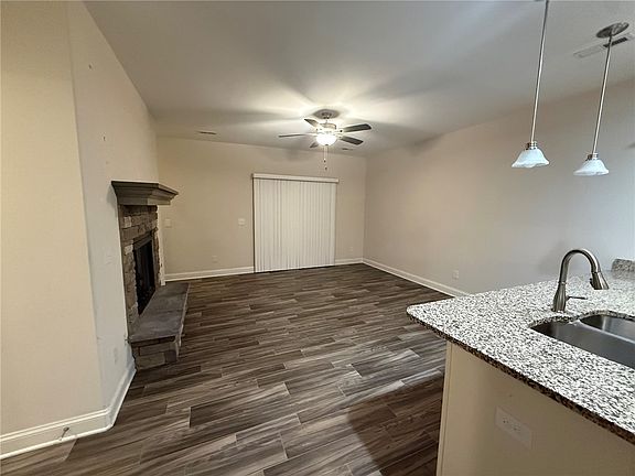 4th image of 131 Estateside Dr
