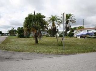 7926 SE Wren Ave, Hobe Sound, FL 33455