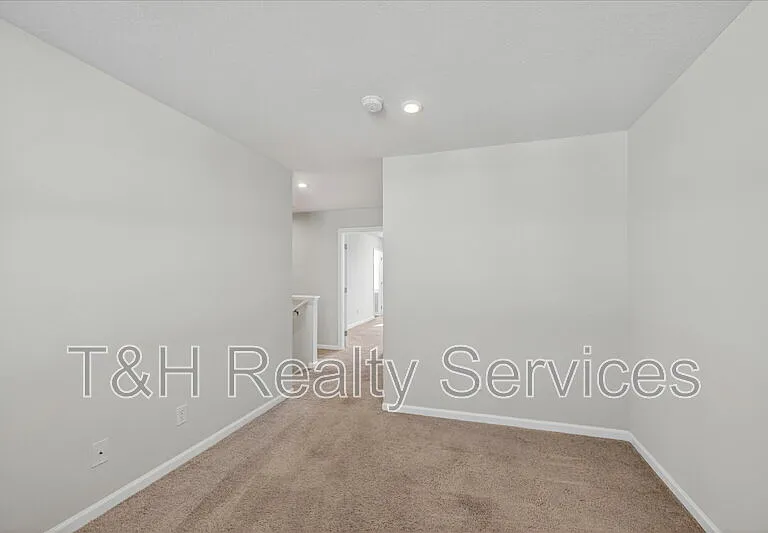 40 N Fairfield Dr — Photo 24