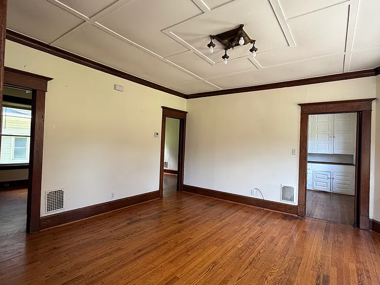 2 Noyes St #1 — Photo 2