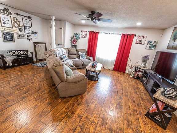 5th image of 1135 Lincolnwood Cir