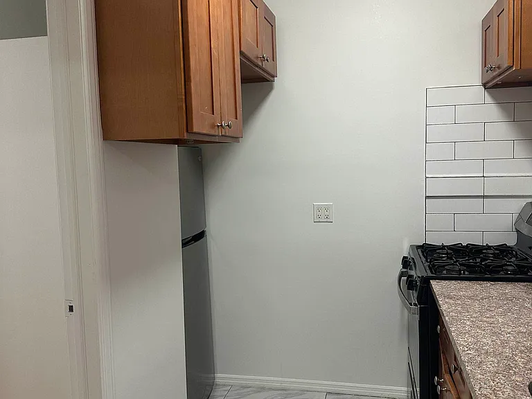 400 E 161st St #1S — Photo 2