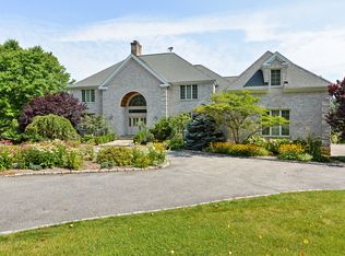 6 Fawn Ln, Armonk, NY 10504