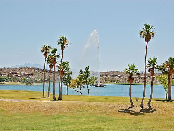 A short walk or ride to the World Famous Fountain