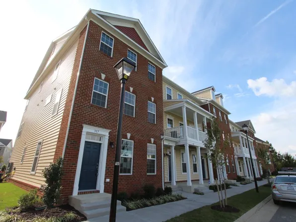 317 Waterside Dr, Hampton, VA 23666