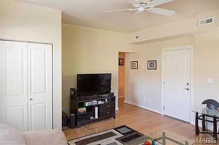 5528 Waterman Blvd #1N — Photo 4
