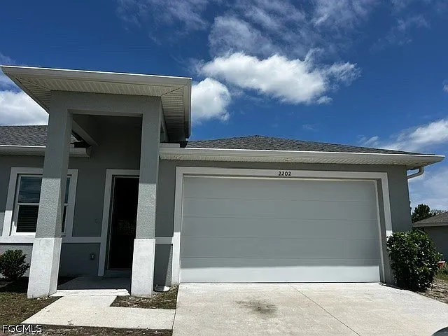 3 bed, 2.0 bath, 1288 sqft, $1,900 — Photo 1